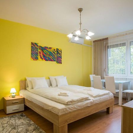 Otthon-Laksz Apartman Nyiregyhaza Exterior photo
