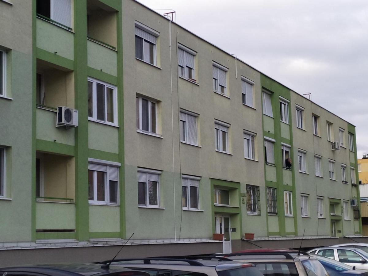 Otthon-Laksz Apartman Nyiregyhaza Exterior photo